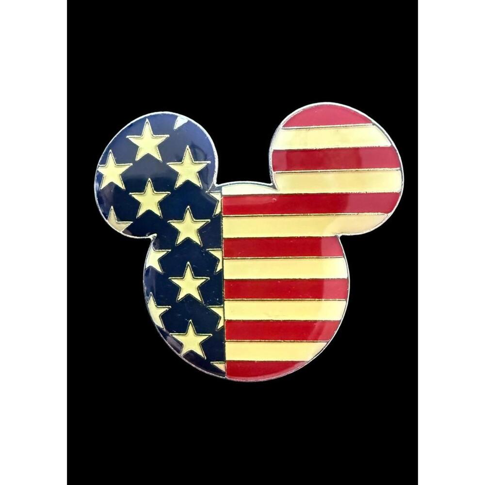 Disney Vacation Club 9/11 Remembrance 2001 American Flag Mickey Pin